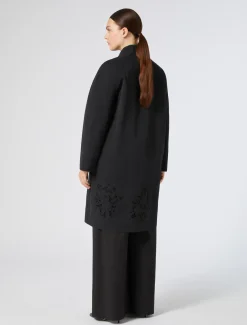 Bestickter Regenmantel aus wasserabweisendem Twill