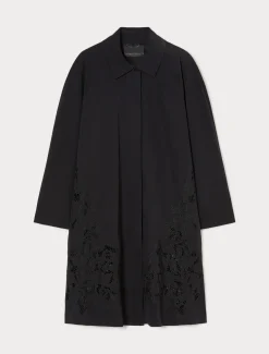 Bestickter Regenmantel aus wasserabweisendem Twill