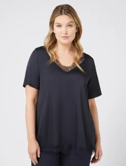 Bluse mit Spitzendetails