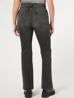 Flare-Jeans aus Stretch-Denim