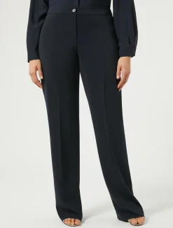 Hose aus fließendem Cady