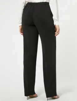 Hose aus fließendem Cady