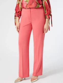 Hose aus fließendem Cady