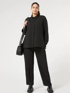 Hose aus fließendem Cady