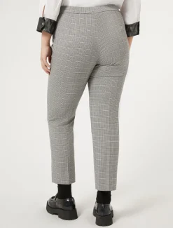 Hose aus Funktionsgewebe und Viskose