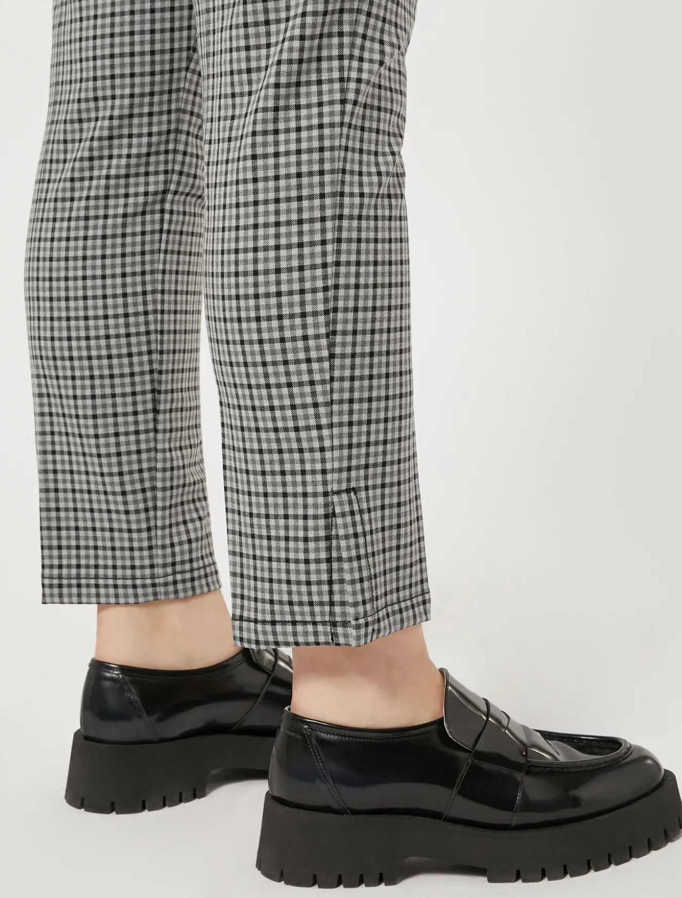 Hose aus Viskosemischtwill