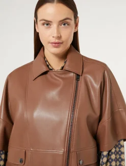 Jacke aus beschichtetem Stoff