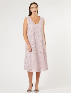 Kleid aus beschichteter Spitze
