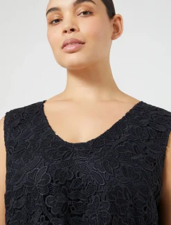 Kleid aus beschichteter Spitze