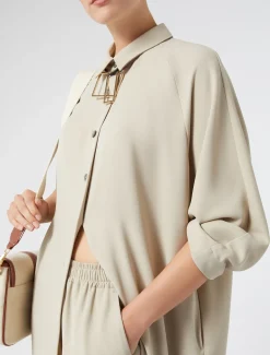 Kleid aus Envers-Satin-Crêpe