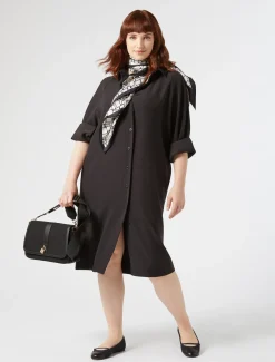 Kleid aus Envers-Satin-Crêpe