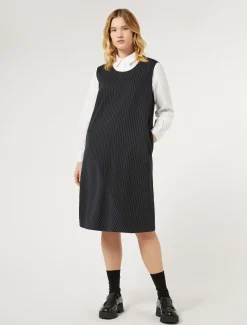 Kleid aus Punto Milano Gewebe