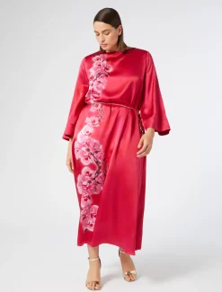 Kleid aus Seidensatin