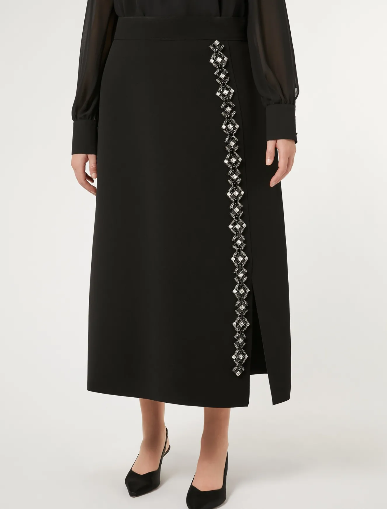 Langer Rock aus Cady mit Strass