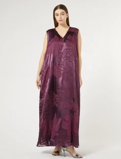 Langes Kleid aus Satin