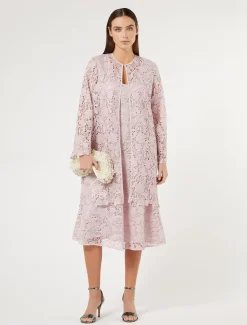 Leichter Mantel aus Makramee