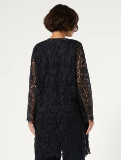 Leichter Mantel aus Makramee