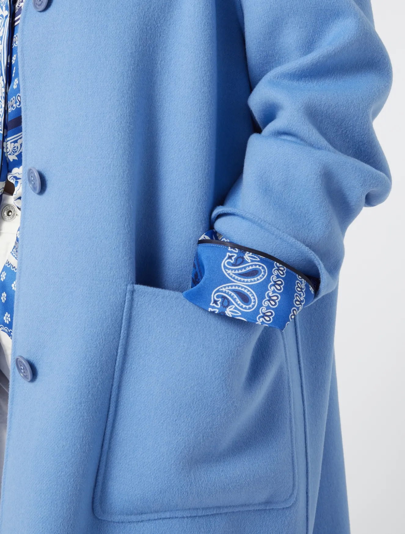 Mantel aus doppellagigem Wollgemisch