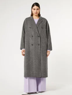 Mantel aus doppeltem Wollgewebe mit Zierstickerei