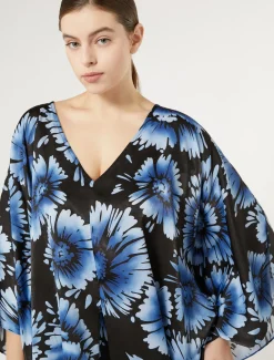 Poncho aus bedrucktem Satin