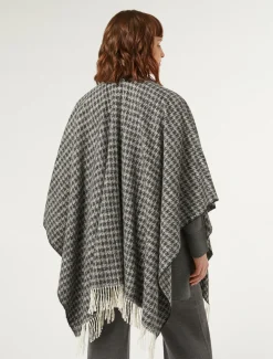 Poncho aus garngefärbtem Stoff