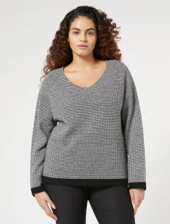 Pullover aus Viskosemischgarn