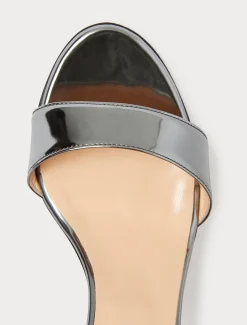 Sandalen in Spiegel-Optik