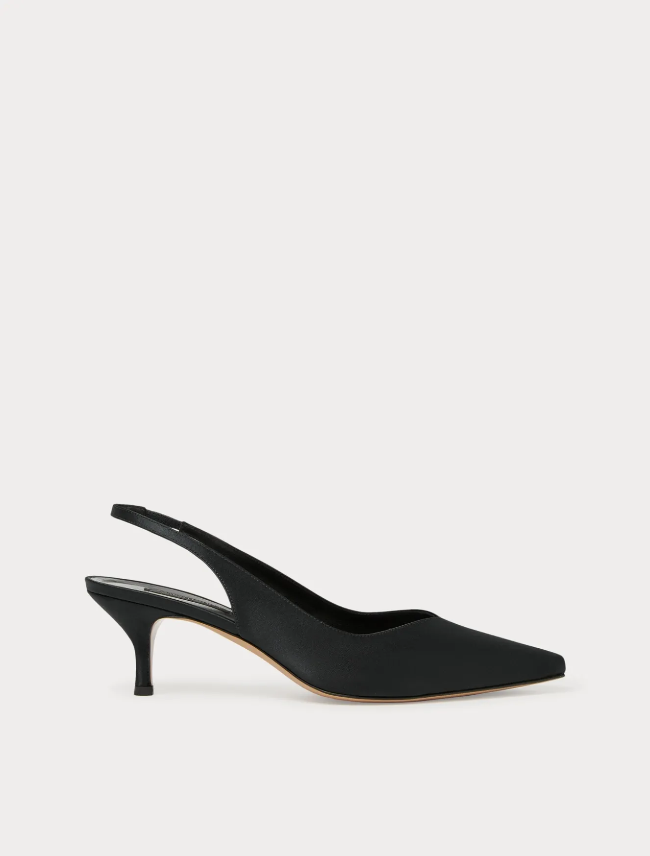 Slingback-Pumps aus Satin