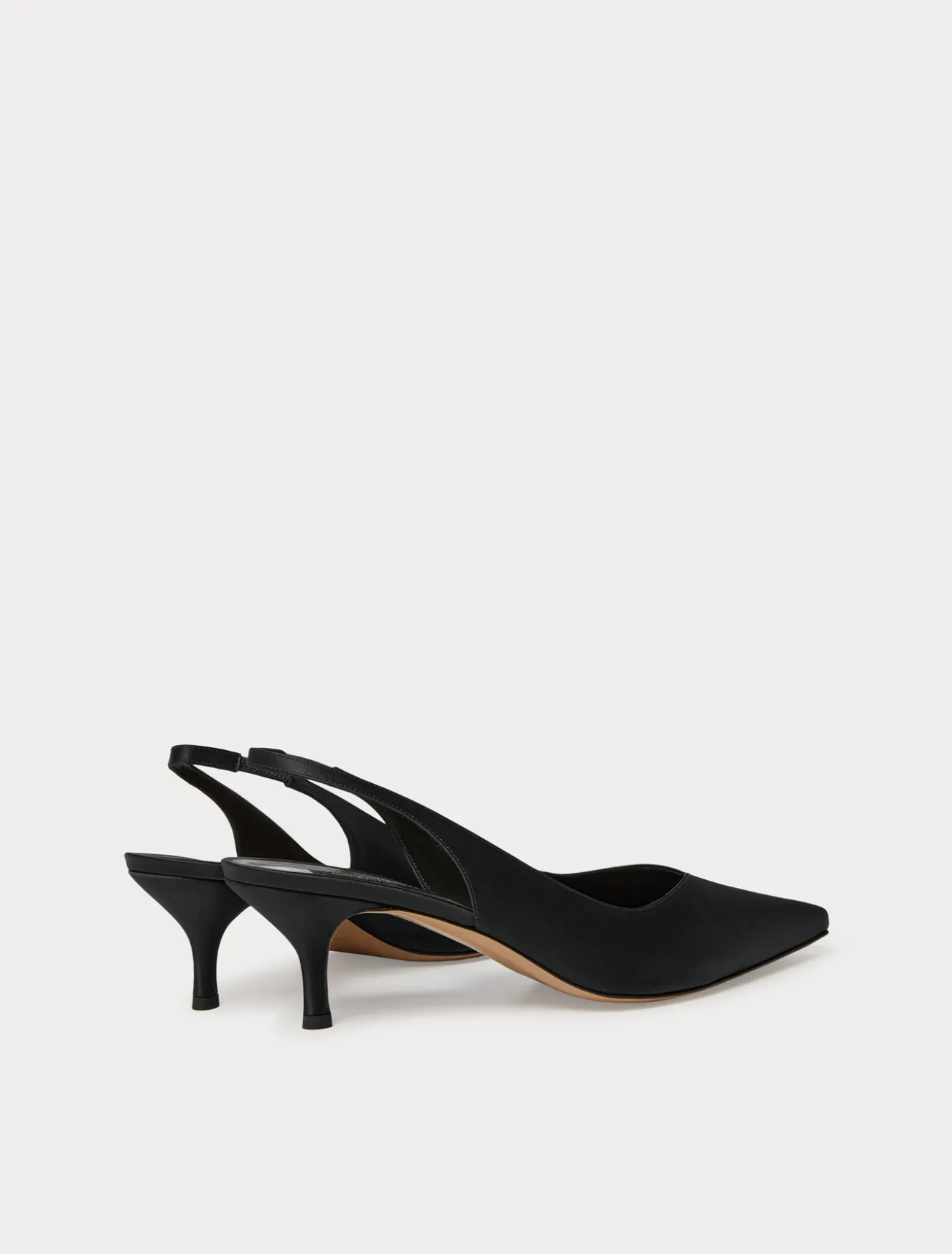 Slingback-Pumps aus Satin