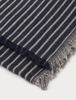 Stola aus Stoff mit Nadelstreifen