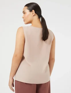 Top aus weich fließendem Stoff