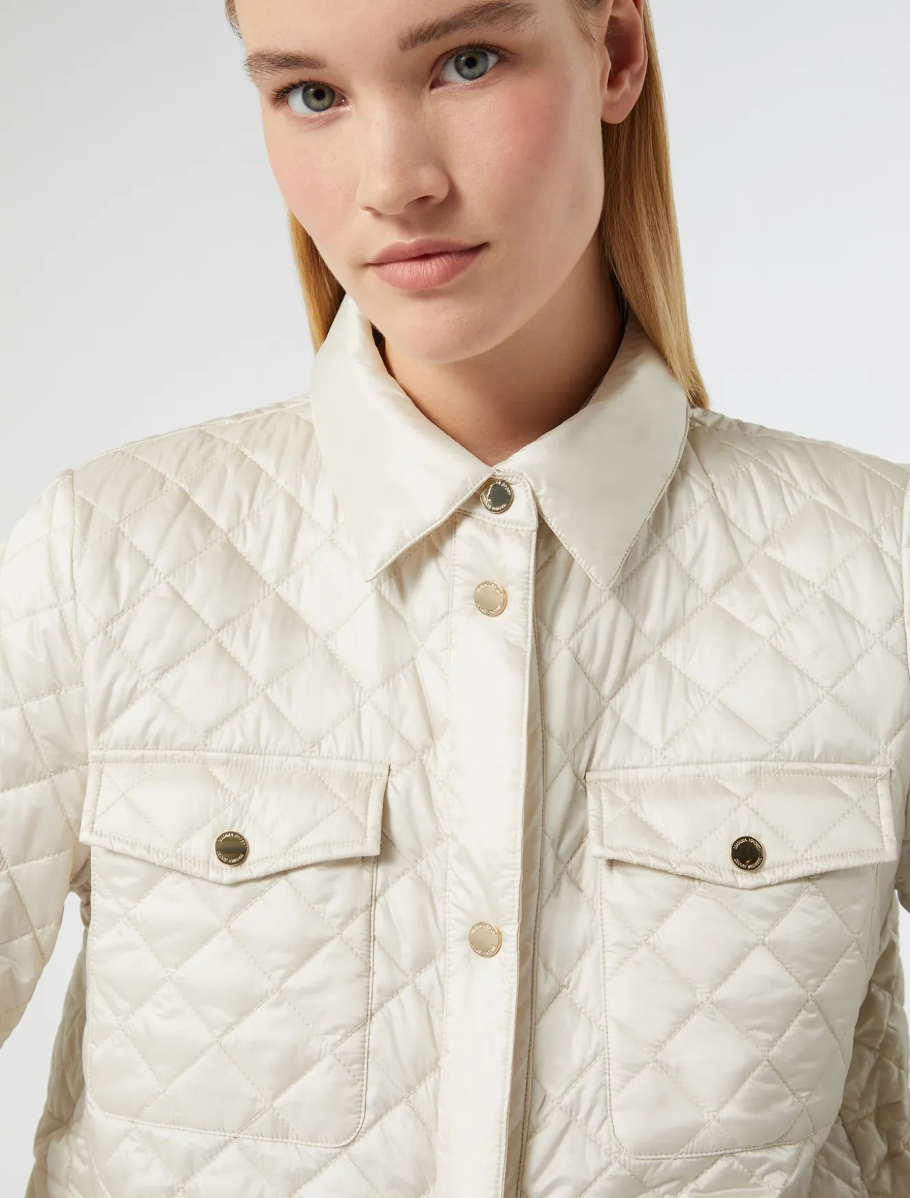 Wattierte Jacke aus schimmerndem Nylon-Canvas